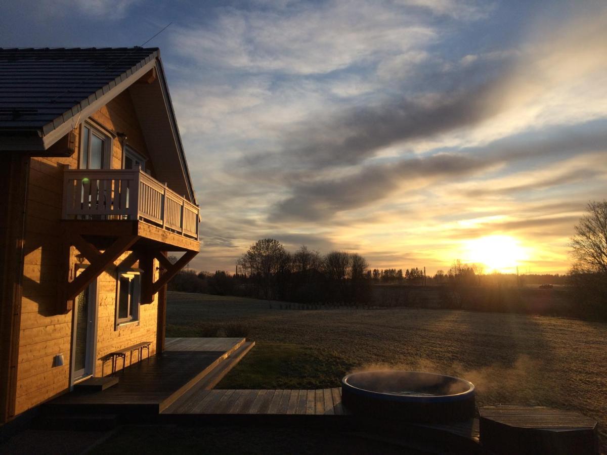 Karukella Puhkemaja Villa Lyuganuse Buitenkant foto